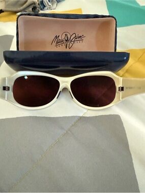 Maui Jim Women’s White Frame Sunglasses with Bronze Polarized Lenses